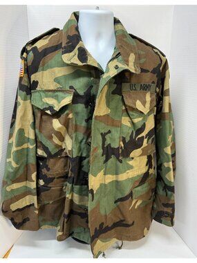 M65 Field Jacket Mens Medium Short Woodland Camo Cold Weather Hooded Coat Vtg